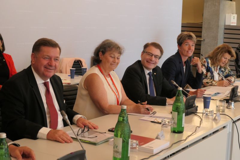 IOI President Field at the People’s Advocacy Committee of the Parliament of the Republic of Austria