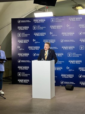 President Chris Field speaking at the International Conference in Ukraine, December 2022